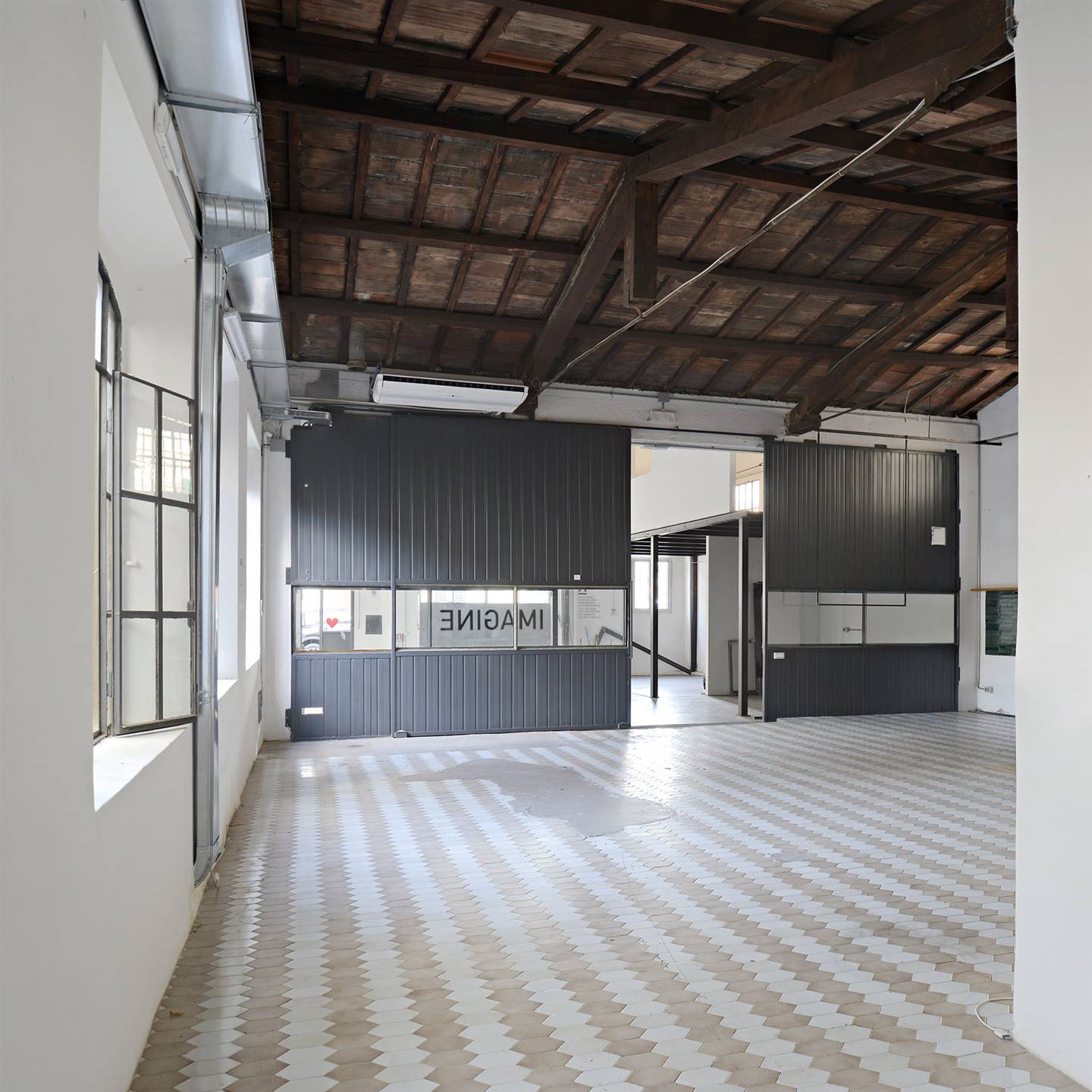 LOCALE COMMERCIALE in VENDITA a FIRENZE 