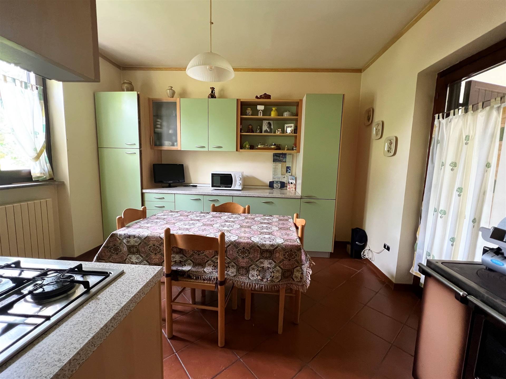 VILLA A SCHIERA in VENDITA a ORVIETO