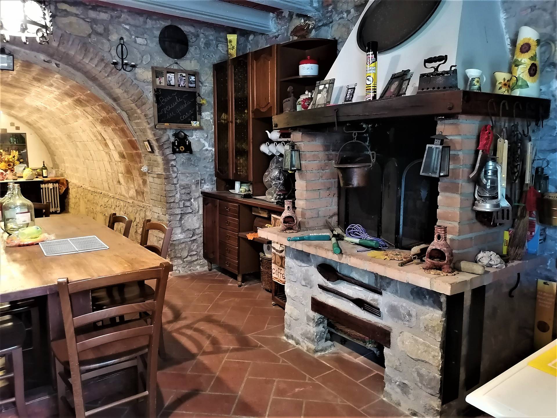 VILLA in VENDITA a MONTELEONE D'ORVIETO