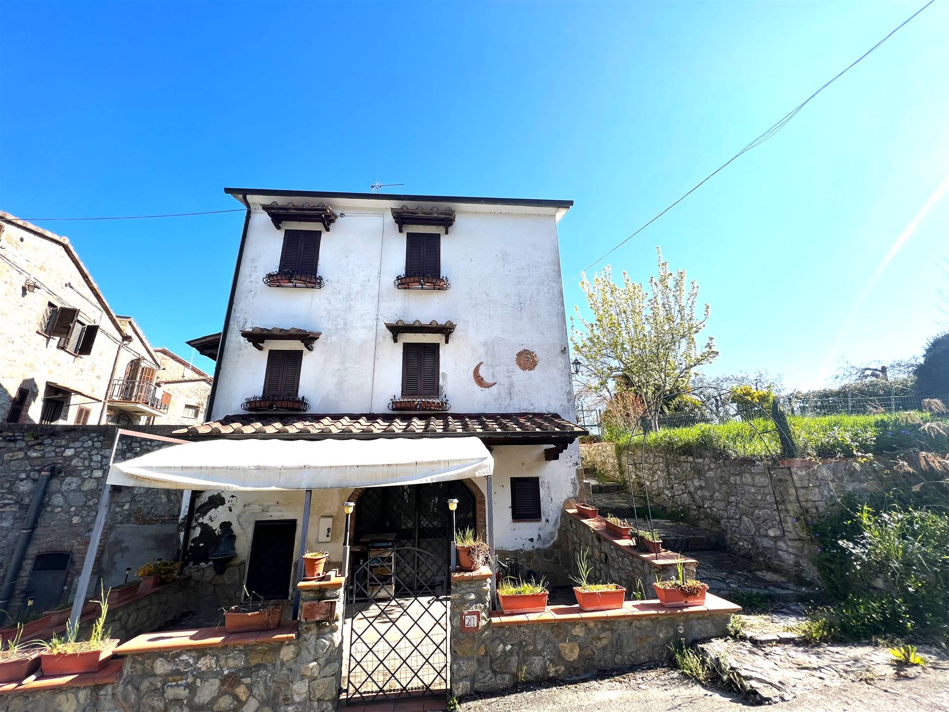 VILLA in VENDITA a MONTELEONE D'ORVIETO