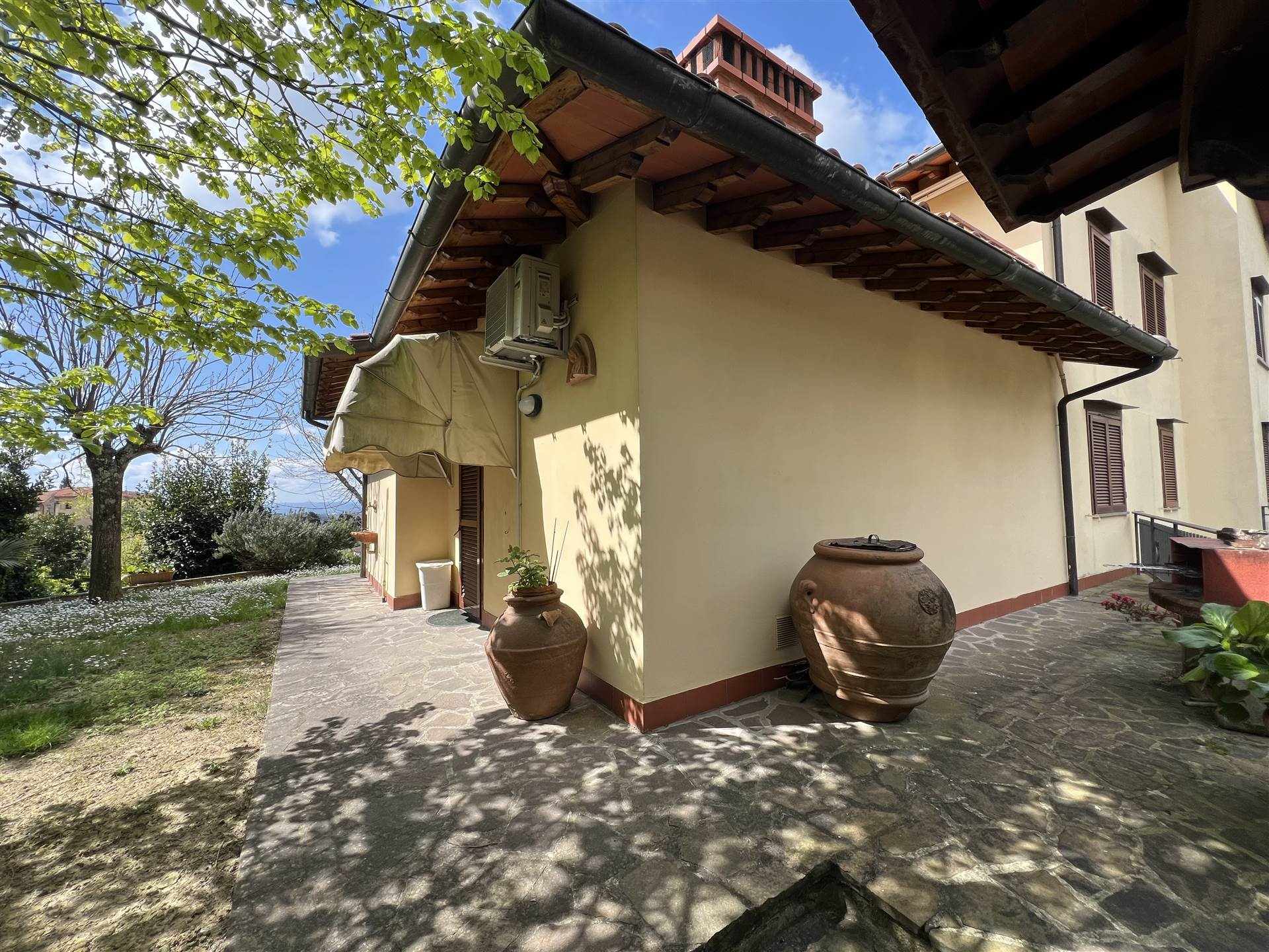 BIFAMILIARE in VENDITA a FIRENZE 